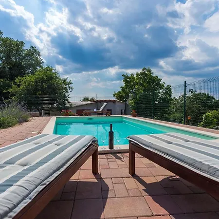 Casa Kujici * Krnica